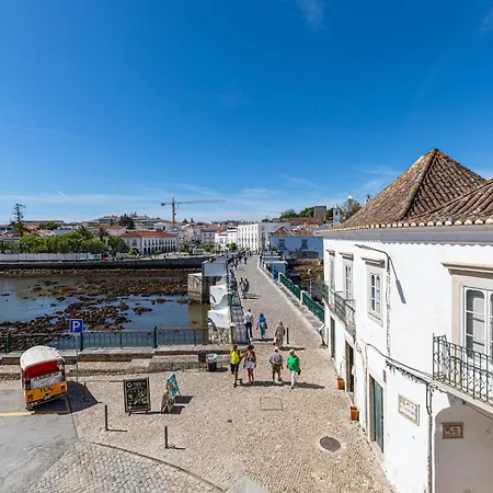 Ponte Romana-riverside With Sun Terrace Apartment *